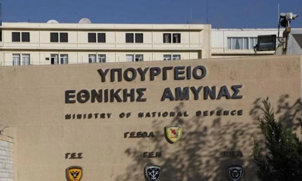 ΥΠΕΘΑ: Έδωσε το «πράσινο φως» για την πρόσληψη μονίμων πολιτικών υπαλλήλων